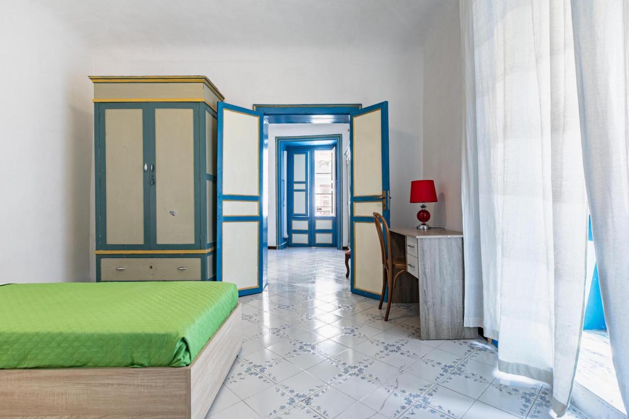 Piazza Pretoria & Quattro Canti Roomy Flats With Balconies Palermo Bagian luar foto