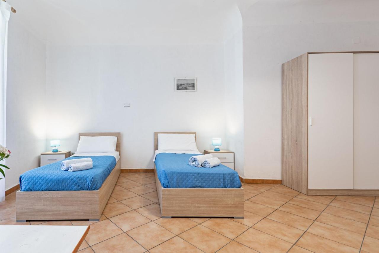 Piazza Pretoria & Quattro Canti Roomy Flats With Balconies Palermo Bagian luar foto