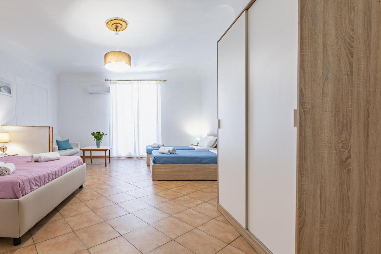 Piazza Pretoria & Quattro Canti Roomy Flats With Balconies Palermo Bagian luar foto