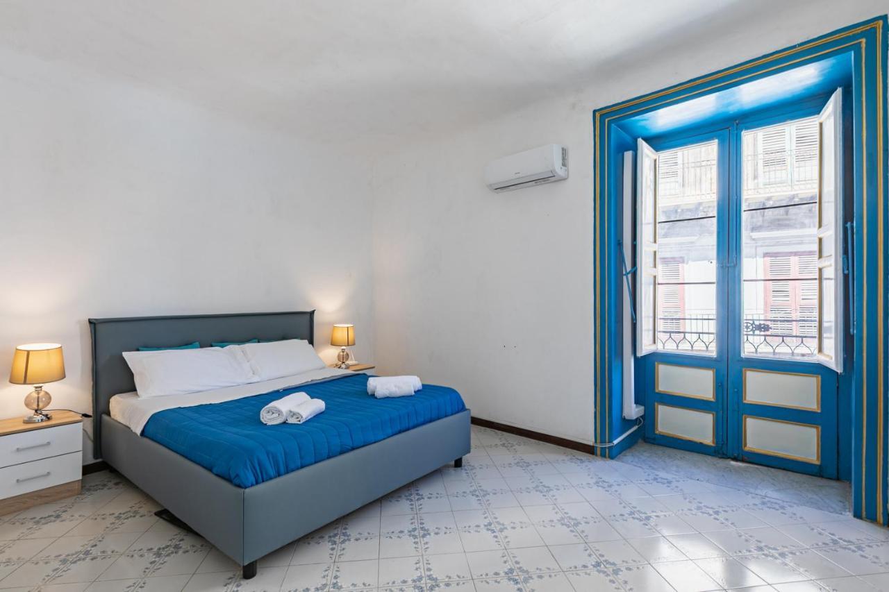 Piazza Pretoria & Quattro Canti Roomy Flats With Balconies Palermo Bagian luar foto