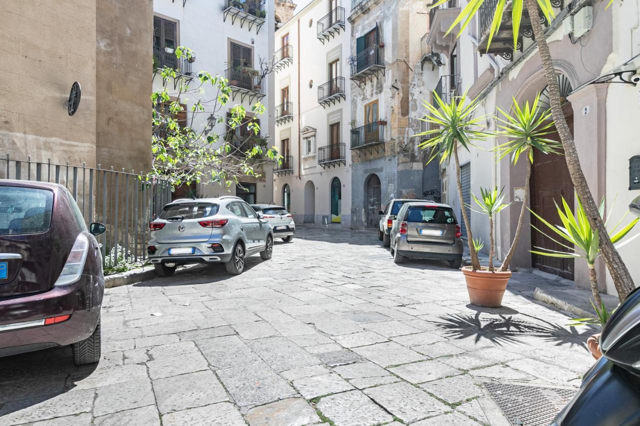 Piazza Pretoria & Quattro Canti Roomy Flats With Balconies Palermo Bagian luar foto
