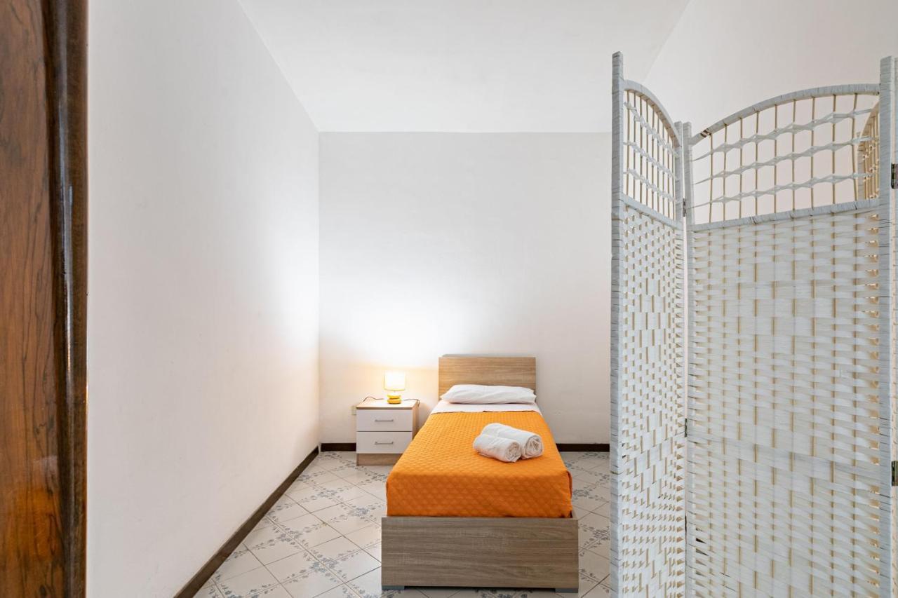 Piazza Pretoria & Quattro Canti Roomy Flats With Balconies Palermo Bagian luar foto